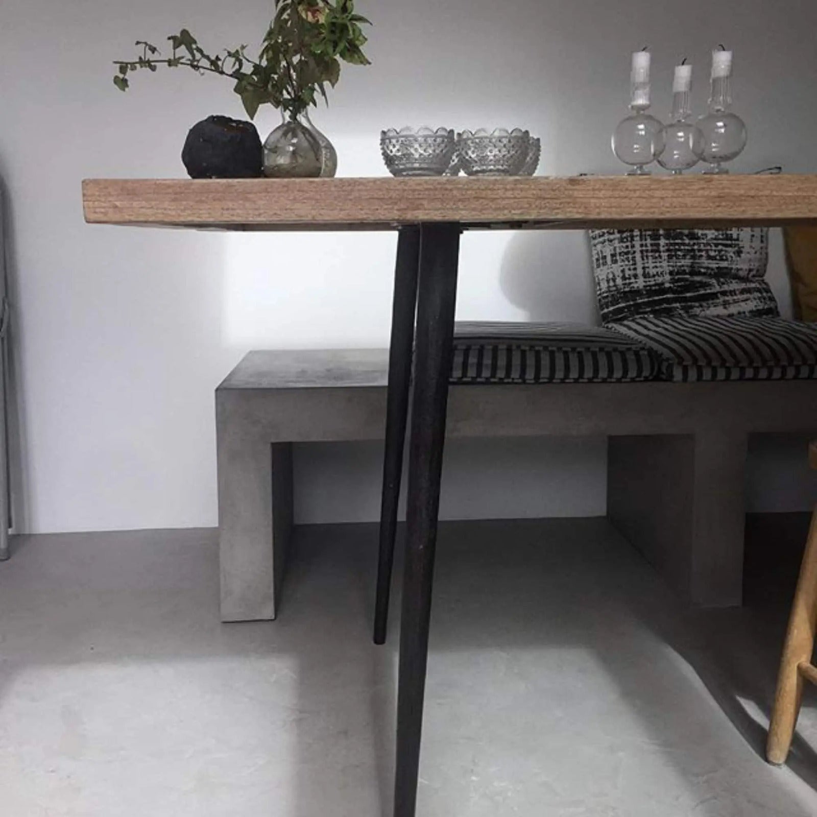 Microcement för golv i  bostad i stockholm- Design By Cement Sweden AB
